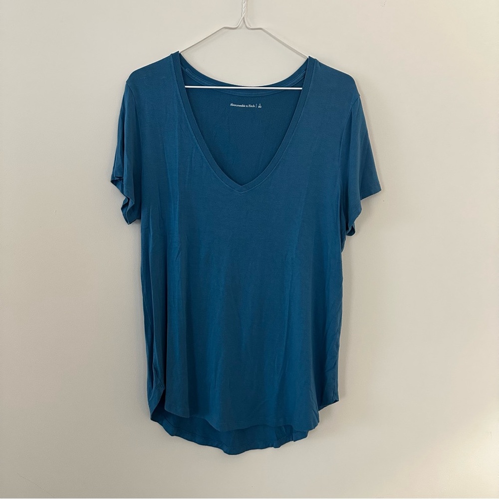 Abercrombie & Fitch Vibrant Blue V-Neck Short Sleeve Tee